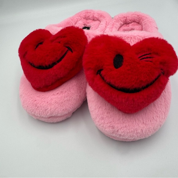 Joe Boxer Valentine’s Day Heart Red & Pink slippers Women’s size small 5/6 NWT - Picture 2 of 5